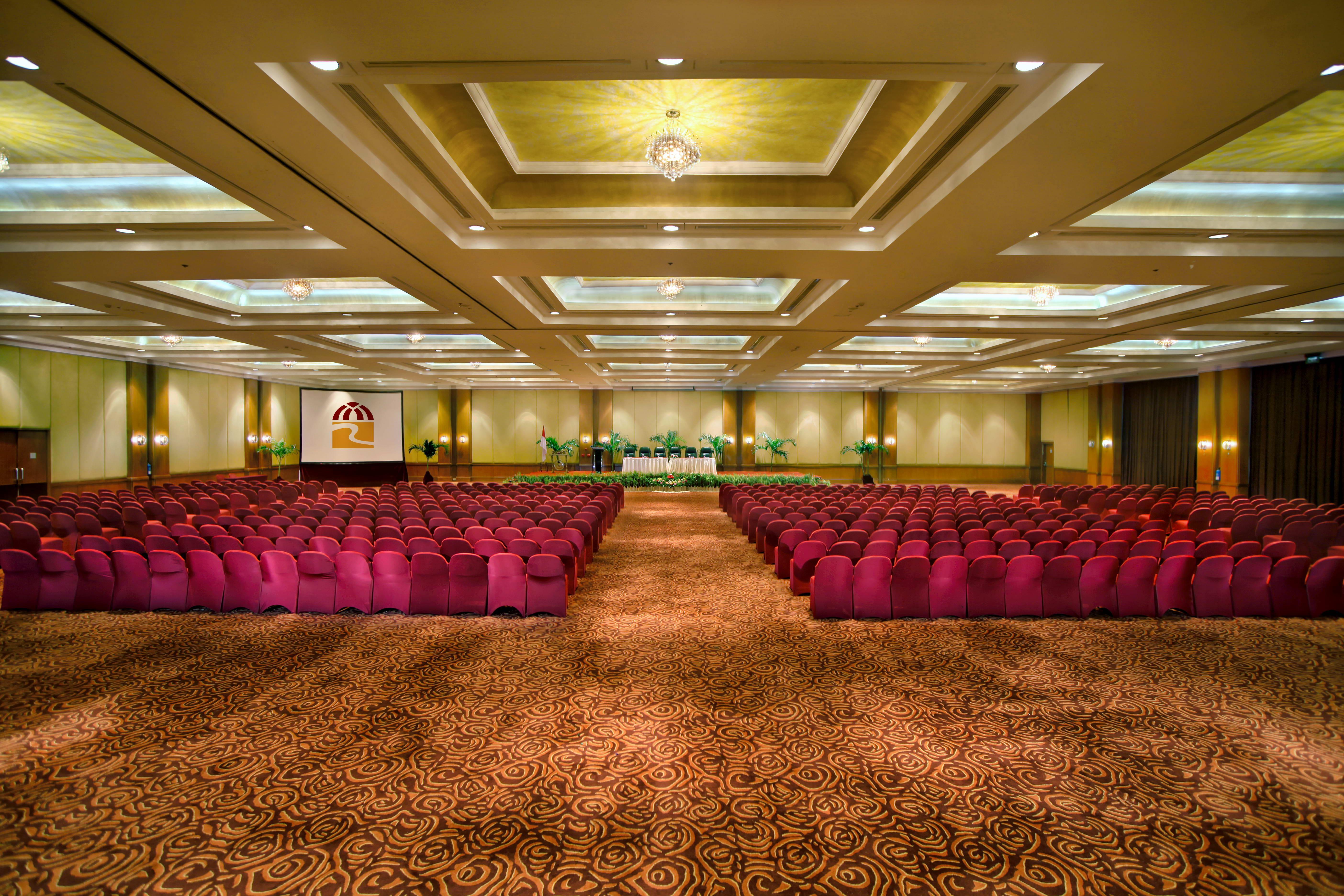 Redtop Hotel & Convention Center Джакарта Экстерьер фото