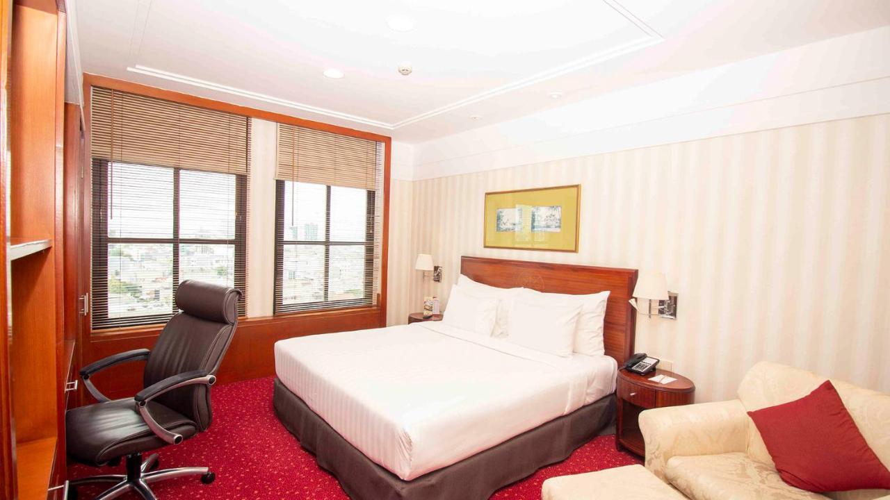 Redtop Hotel & Convention Center Джакарта Экстерьер фото