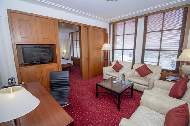 Redtop Hotel & Convention Center Джакарта Экстерьер фото